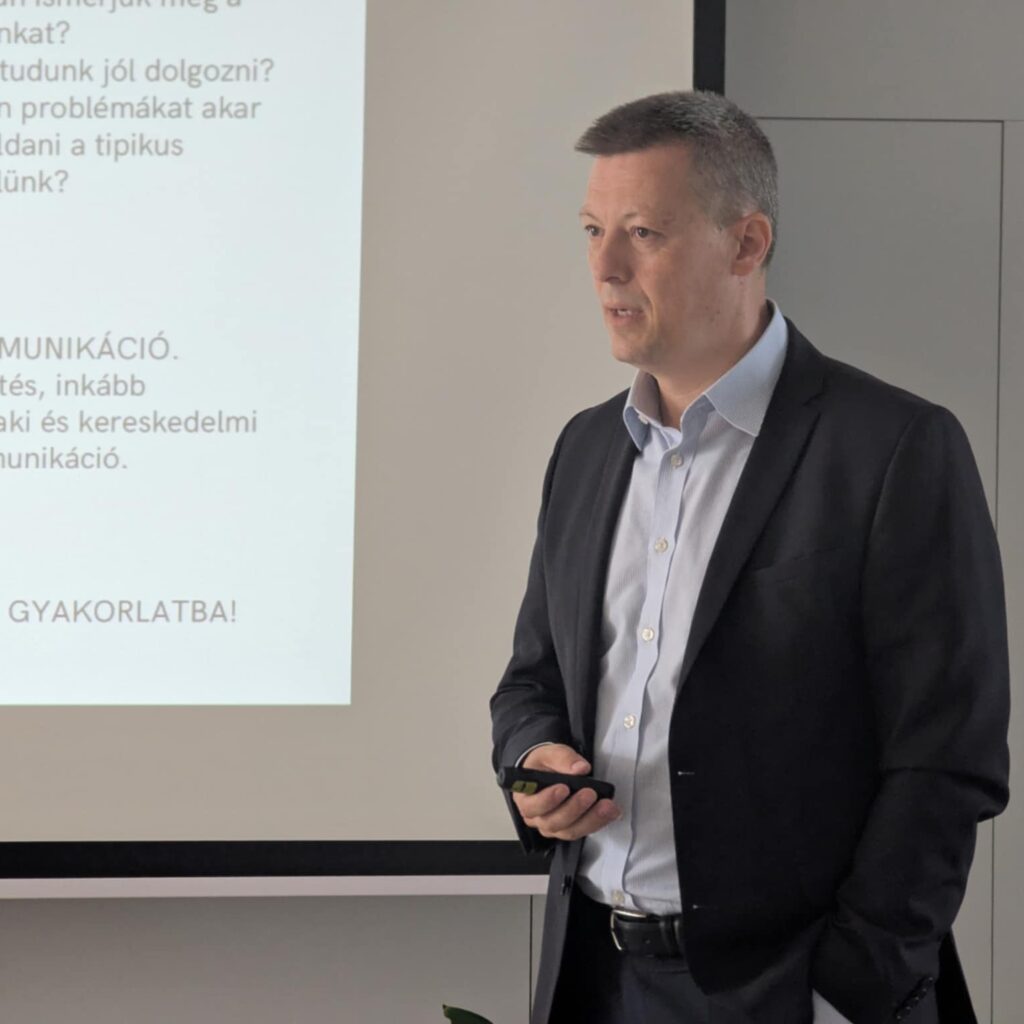 dr. Székely Szilárd expert b2b marketing industrial Asti Advertising lector Edutus University SZÉK